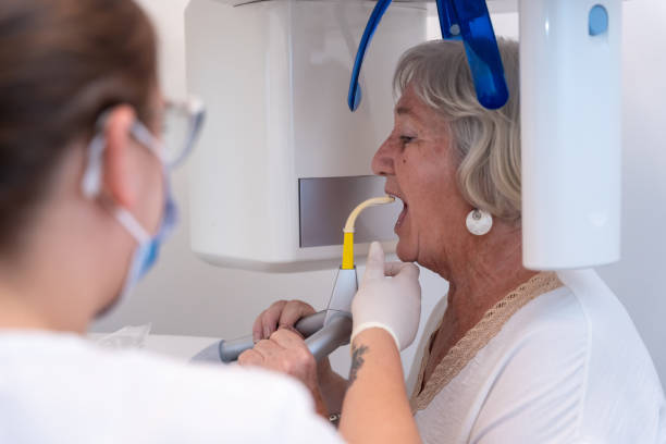 Best Weekend Emergency Dentist in Lake Mack Forest Hills, FL